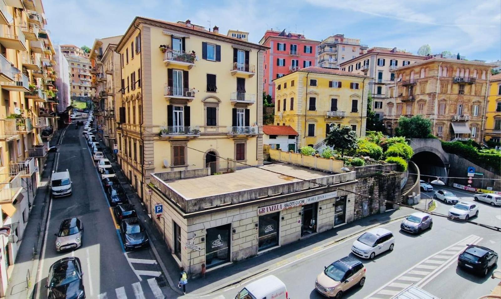 La Casa Di Geo Stazione Centrale La Spezia 5 Terre Exteriör bild